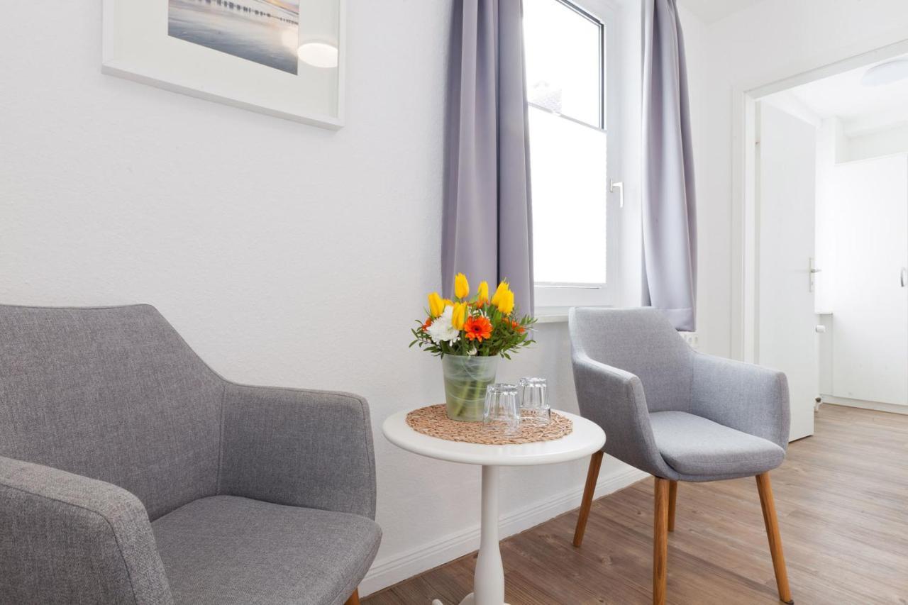 Haus Menno Janssen - Doppelzimmer Norderney Exterior foto