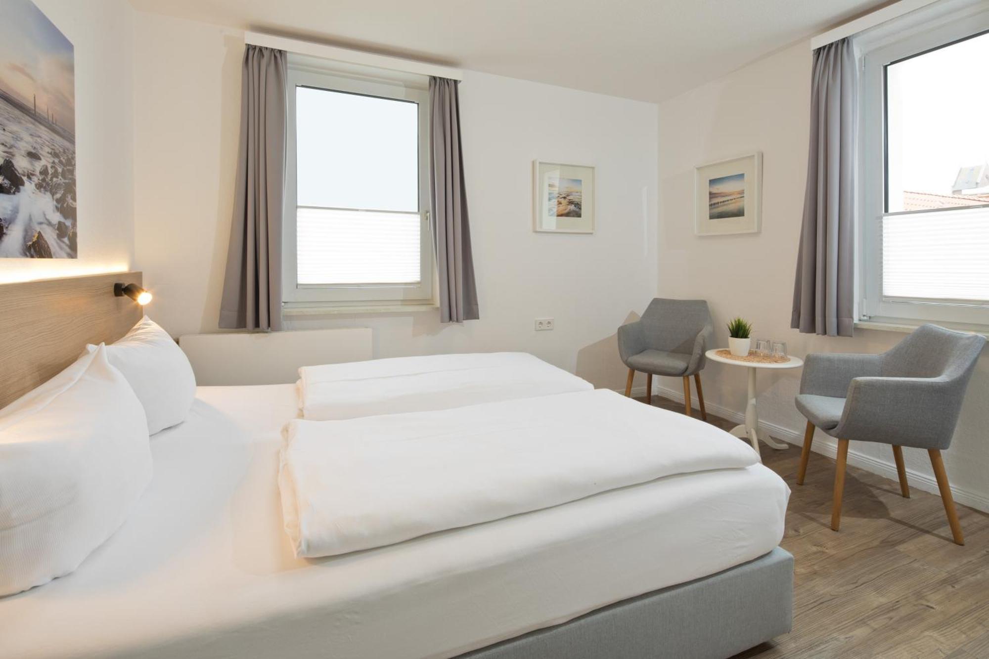 Haus Menno Janssen - Doppelzimmer Norderney Exterior foto